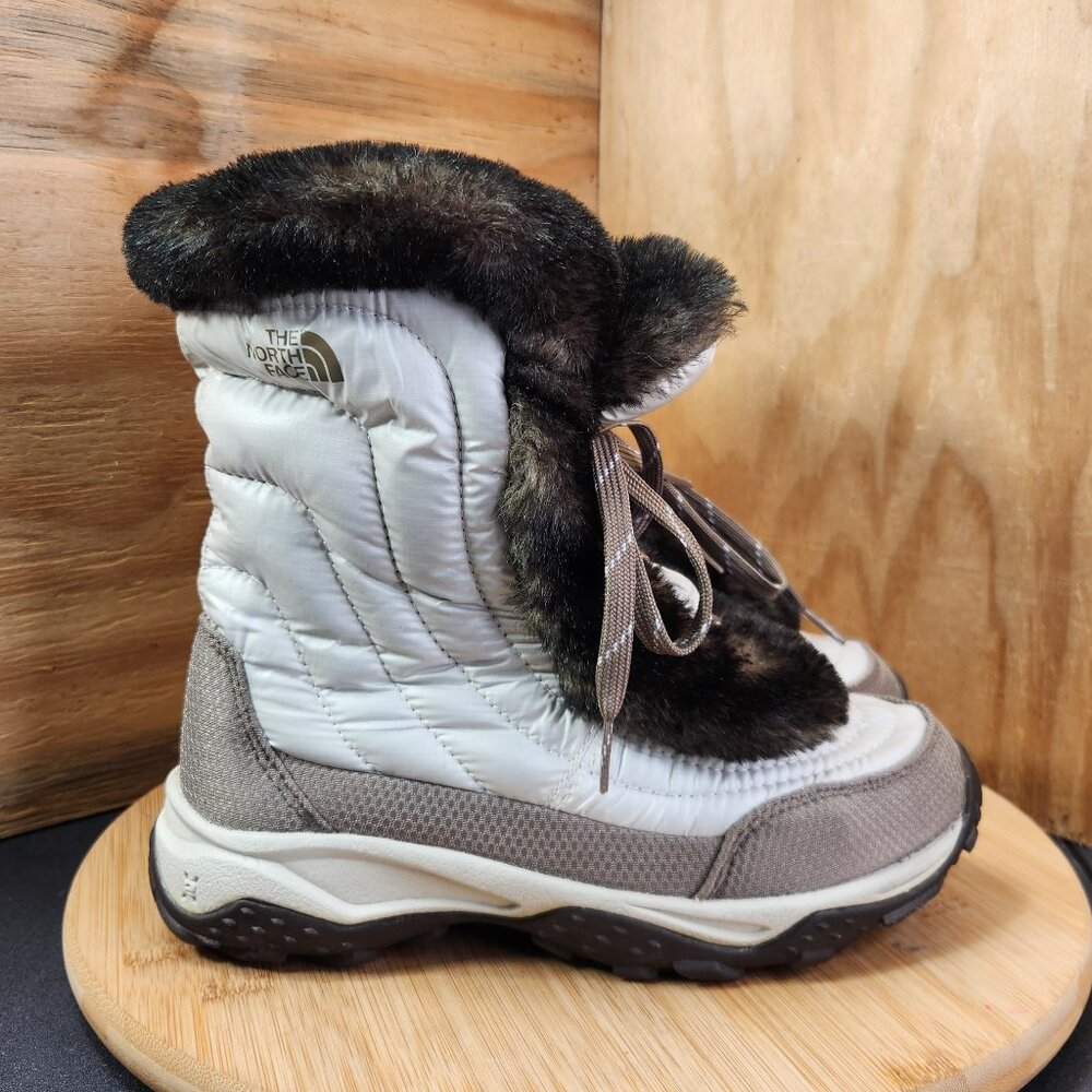 The North Face Nuptse Girls Goose Puffer Insulated Winter Snow Boots